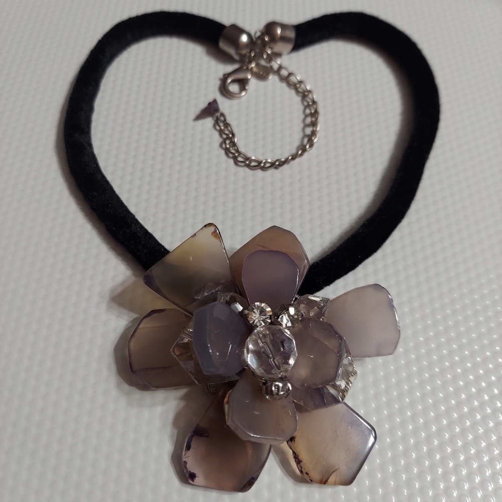 Chico's Silver/Amethyst Agate-Faceted Cut Crystal Flower Necklace Black Cord
